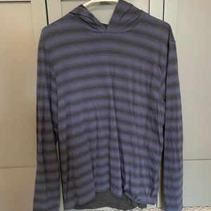 Vince light-weight long sleeve